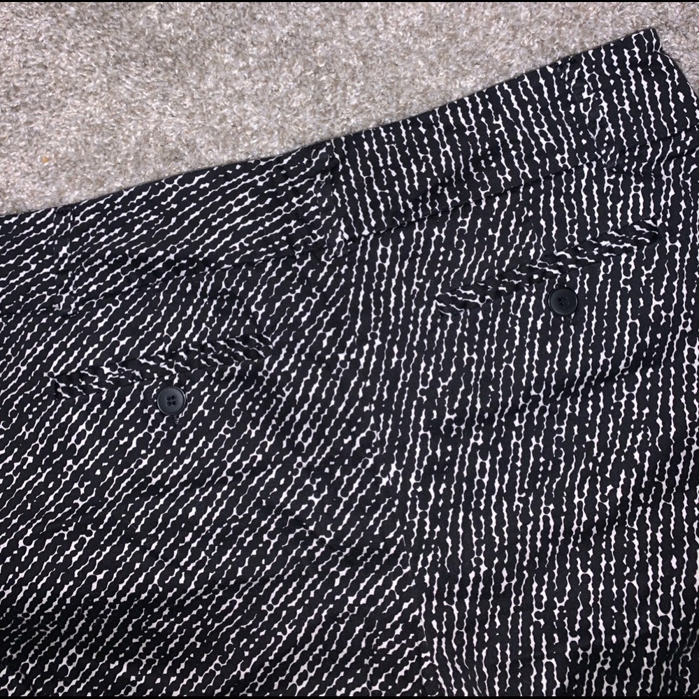 7th Avenue NY & Company Black & White shorts sz 10 - Picture 7 of 7